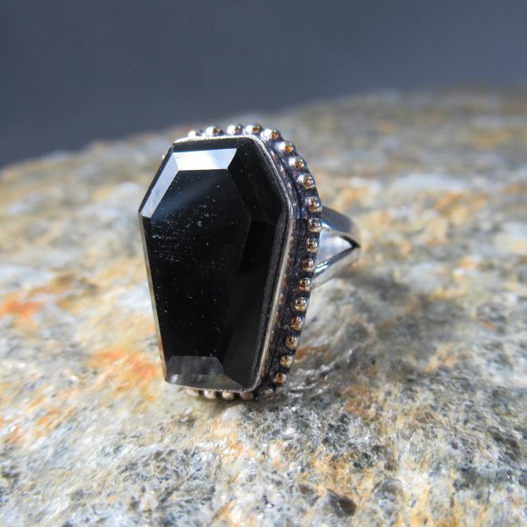 Meet your Posher, WhyteWing by Allison Whyte - Picture 3 of 11